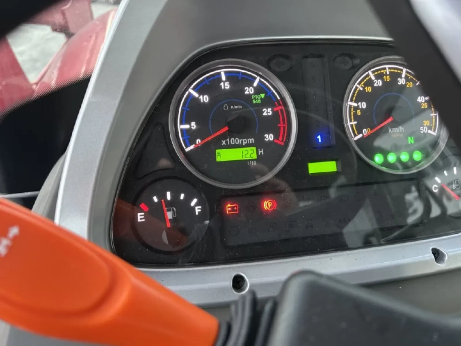 TYM T130 Chargeur Frontal 2025 — vue 11