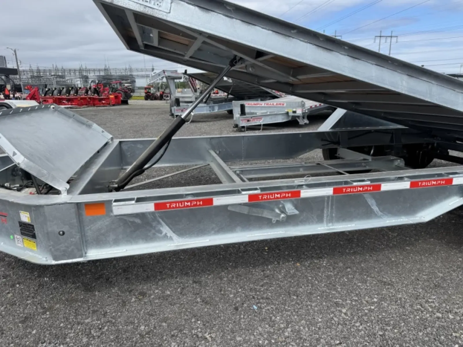Triumph 82x20 Plate-forme TILT | Double essieux 8 000lb | 2025 — vue 17