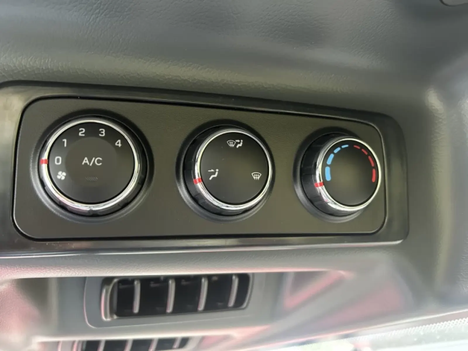 TYM 3035HC Cabine Chargeur 2026 — vue 9