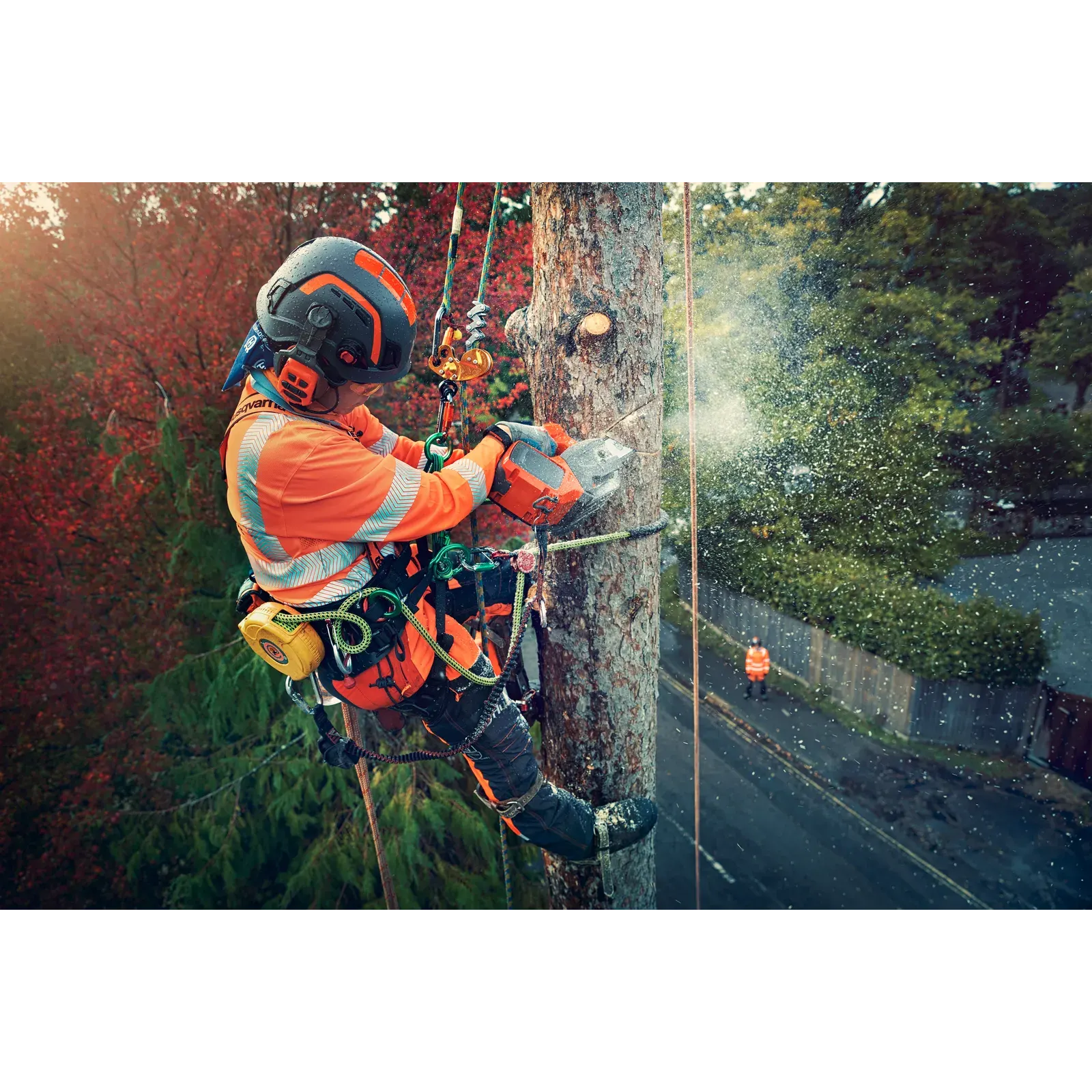 Husqvarna T540i XP with 2 Batteries & 1 Charger — view 4