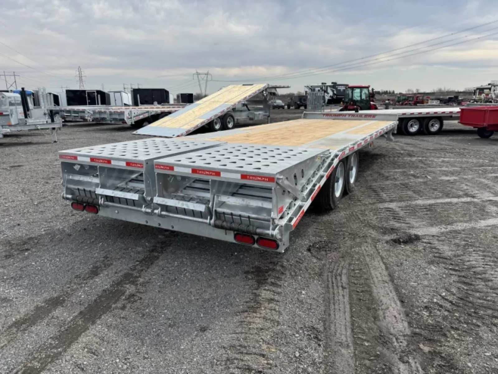 Triumph 102x20+5 Deckover | Essieux double 8 000lb | 2025 — vue 2