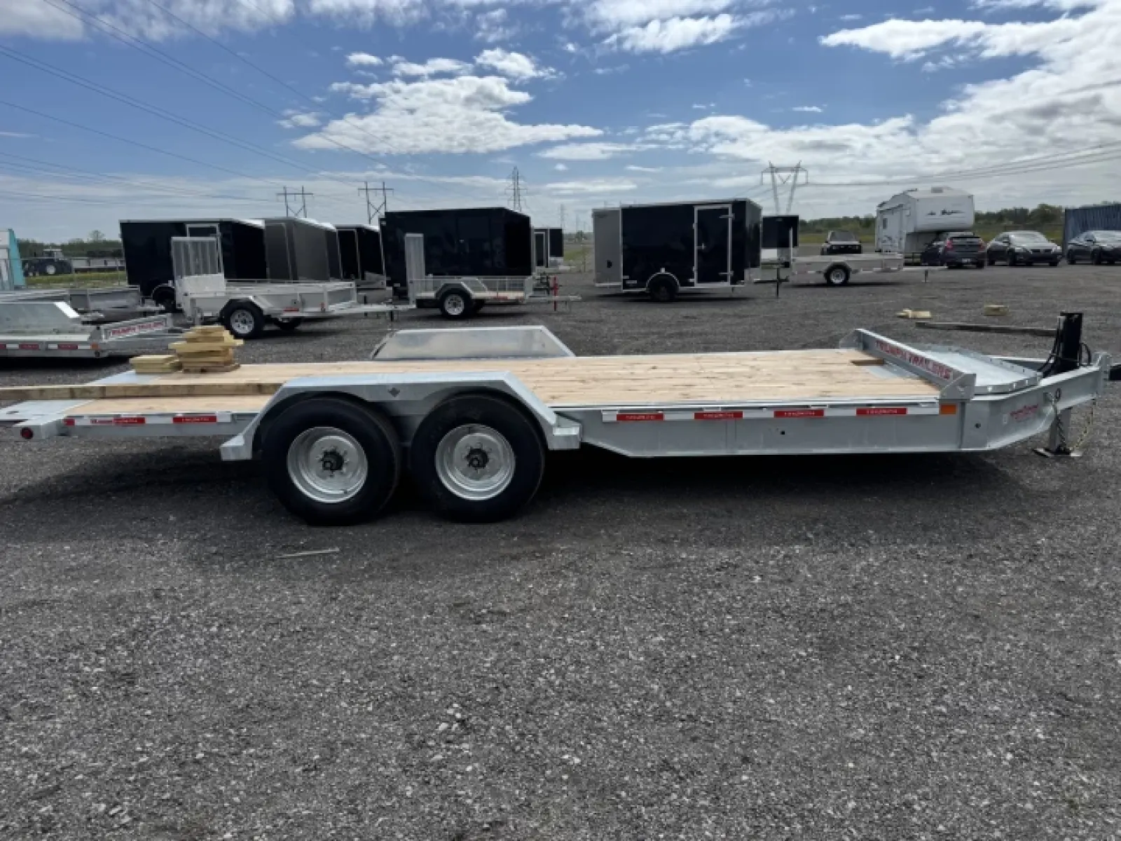 Triumph 82x20 Plate-forme TILT | Double essieux 8 000lb | 2025 — vue 6
