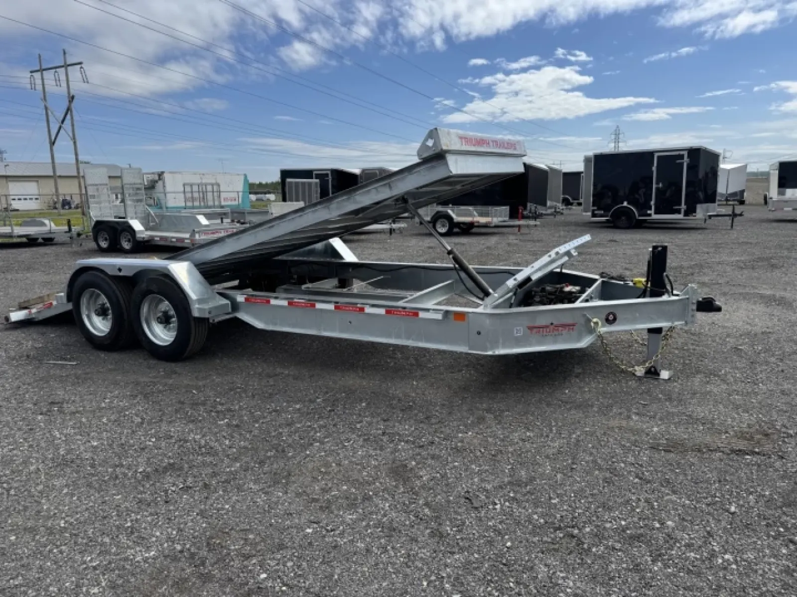 Triumph 82x20 Plate-forme TILT | Double essieux 8 000lb | 2025 — vue 10