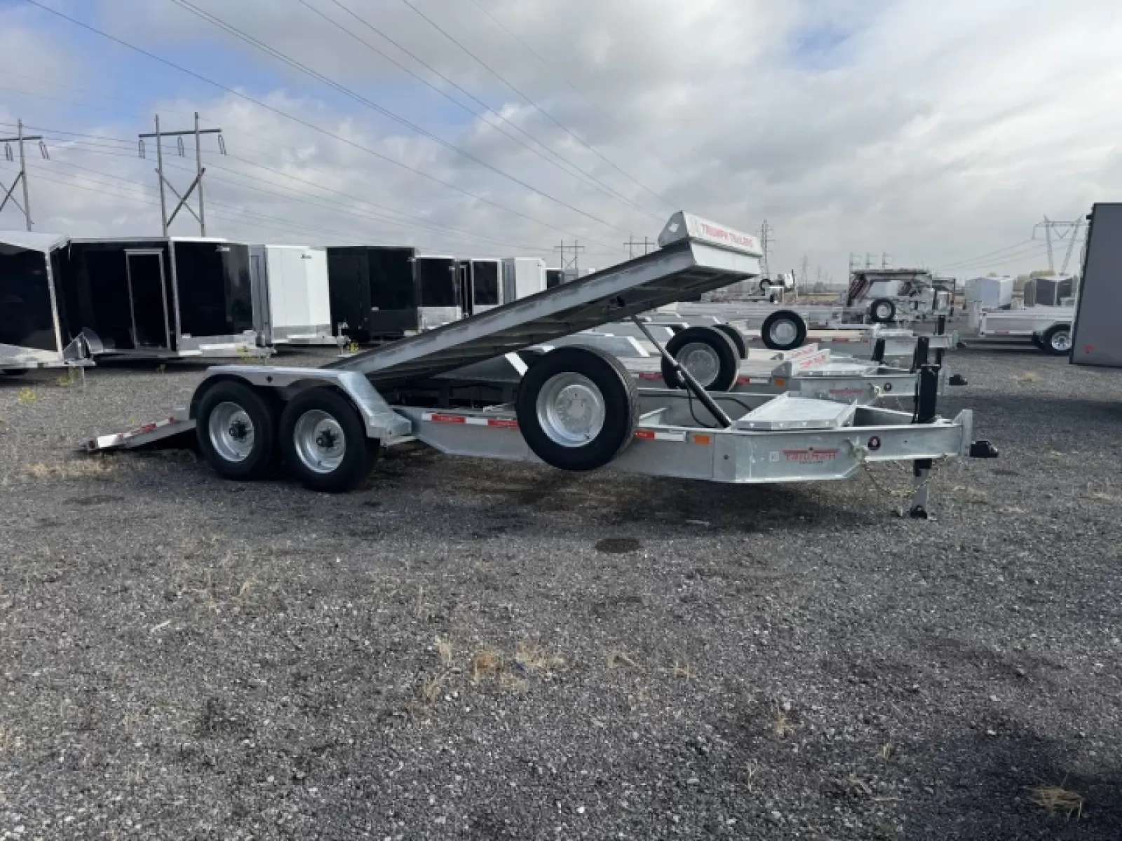 Triumph Tilt 82''X20' 8K Essieux 8000LBS Chaque 2025 — vue 1