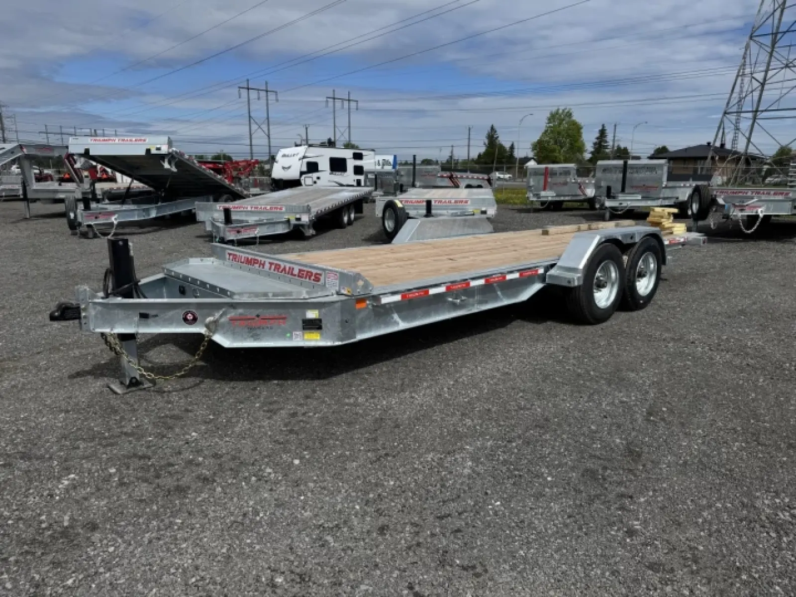 Triumph 82x20 Plate-forme TILT | Double essieux 8 000lb | 2025 — vue 4