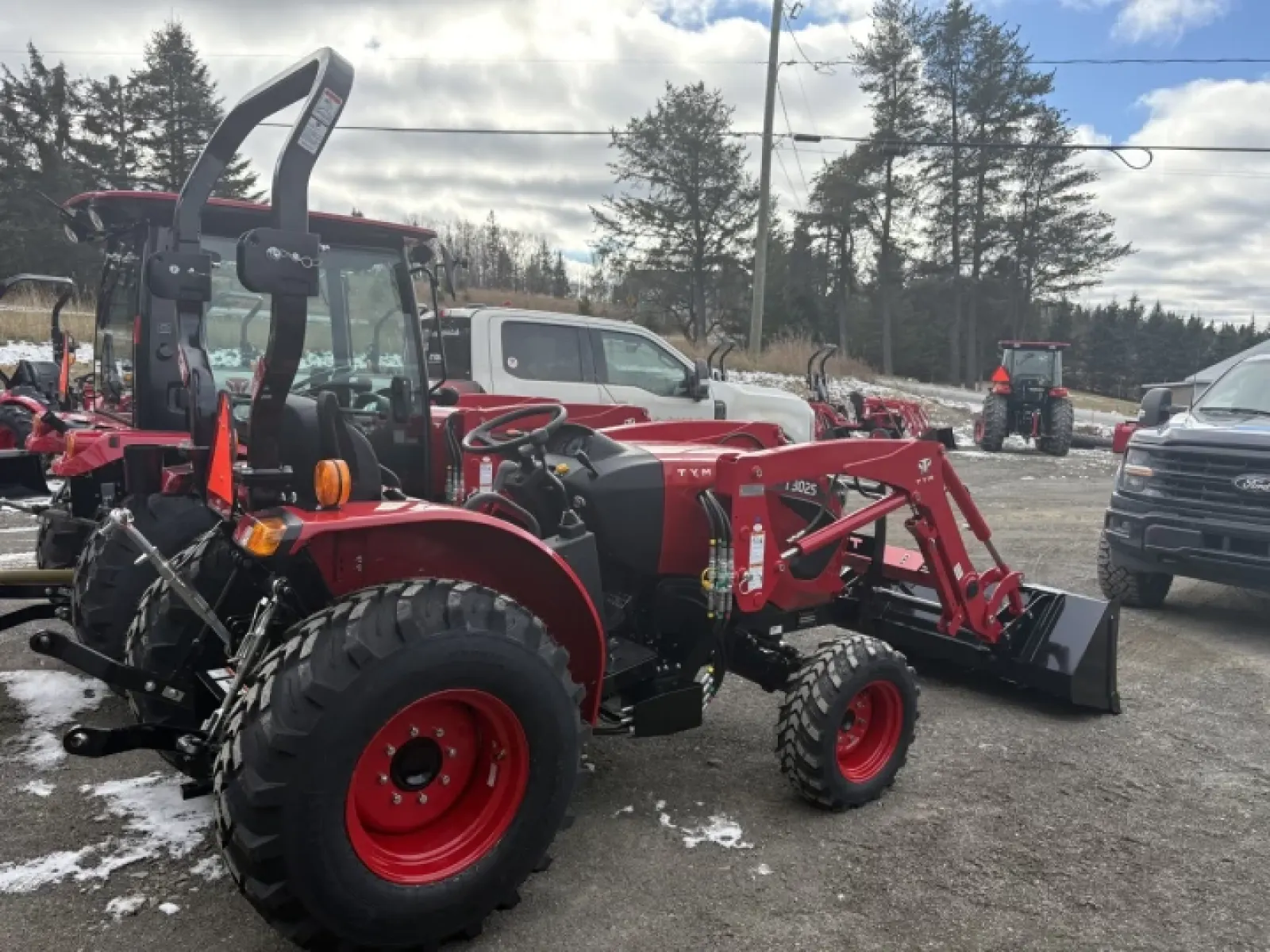 TYM 3025 Chargeur Frontal 3500LBS de Capacite 2026 — vue 4