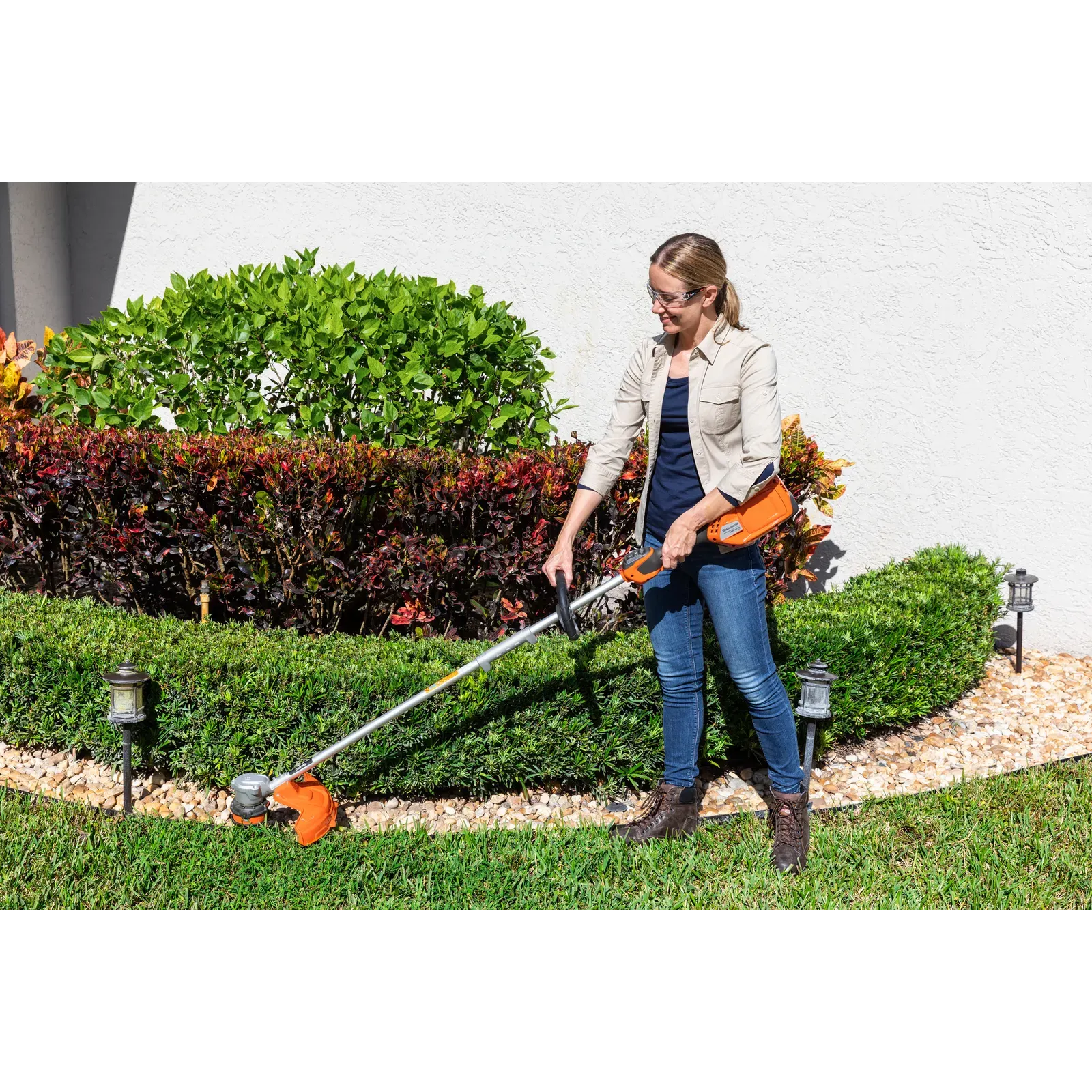 Husqvarna Weed Eater® 320iL (outil seulement) — vue 6