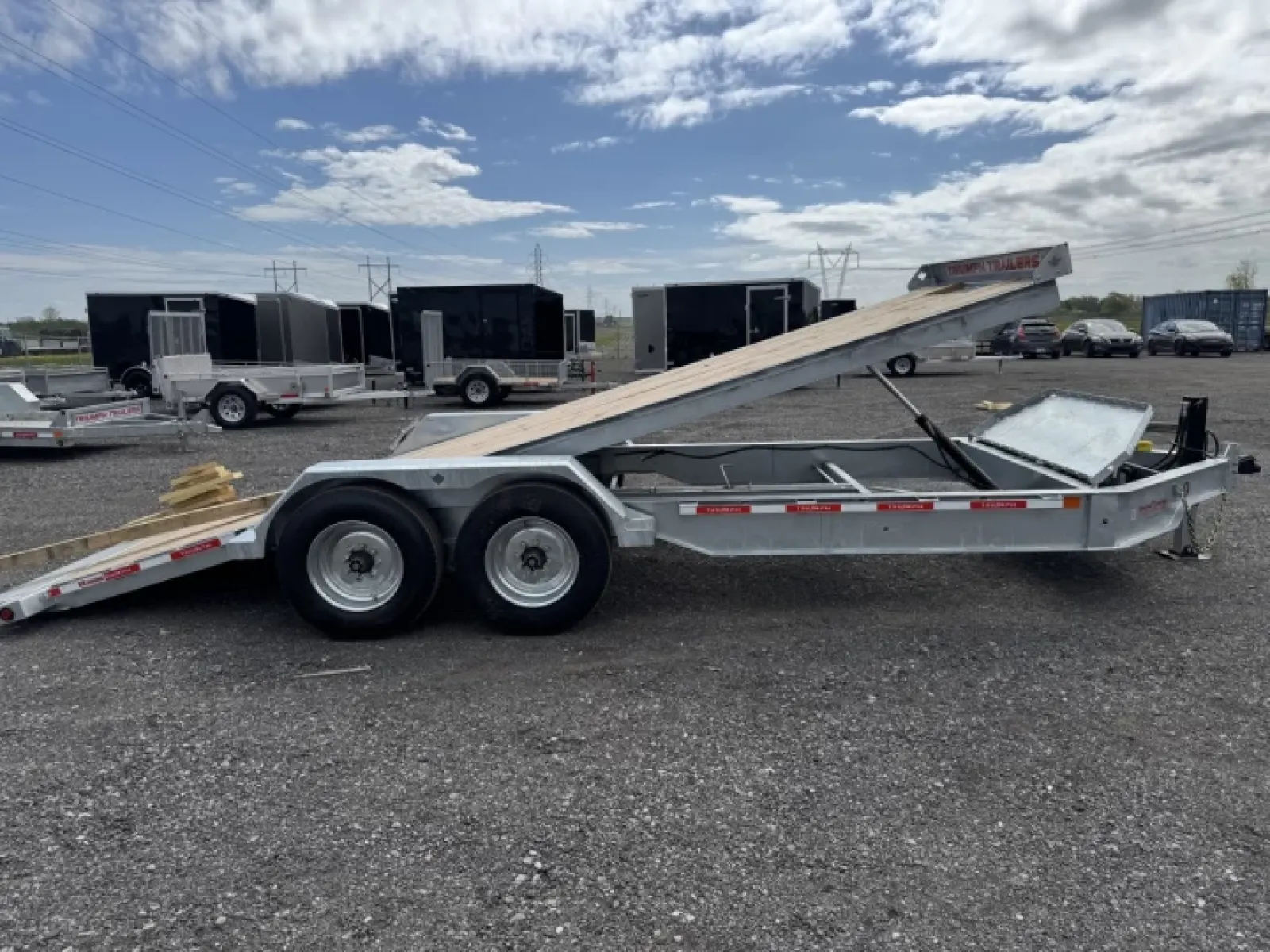 Triumph 82x20 Plate-forme TILT | Double essieux 8 000lb | 2025 — vue 5