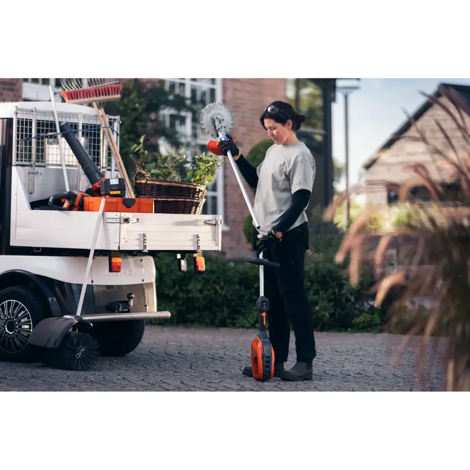 Husqvarna 525iLK Motor unit — vue 3
