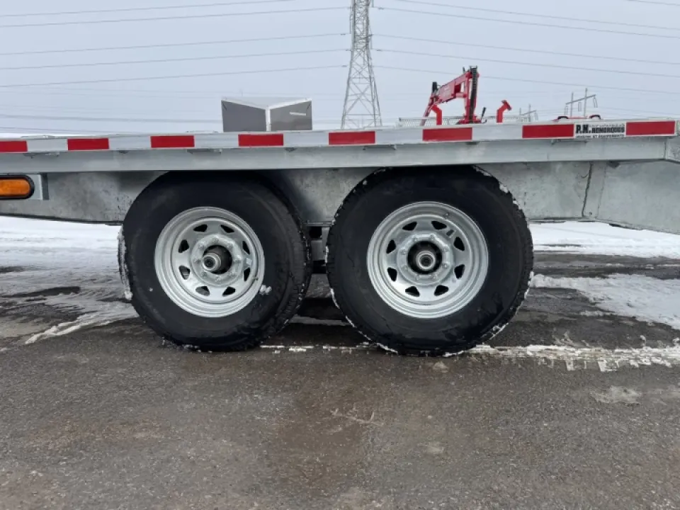 Triumph 102x20+5 Deckover | Essieux double 7000lb | 2025 — vue 6