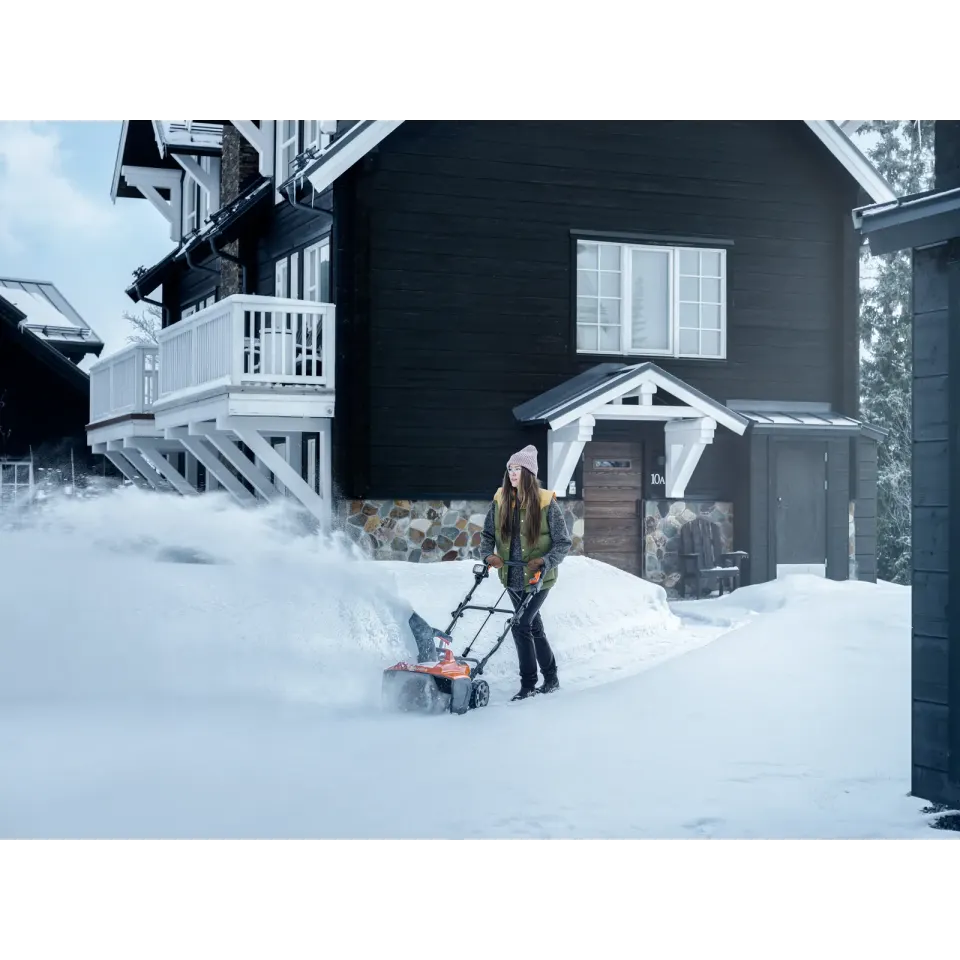 Fraise à neige Husqvarna ST 143i — vue 5
