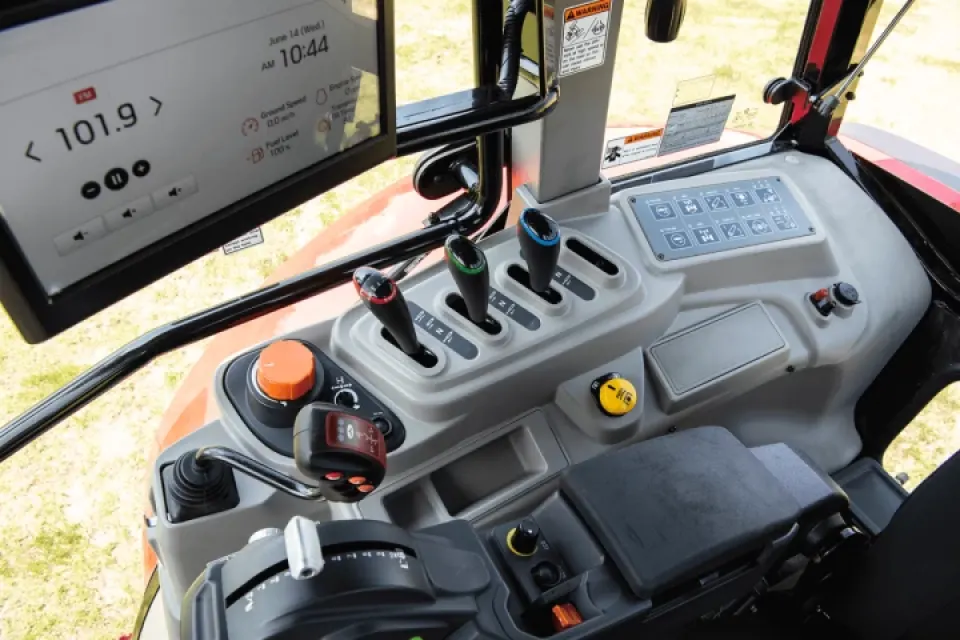 TYM T130 Chargeur Frpontal 2026 — vue 8