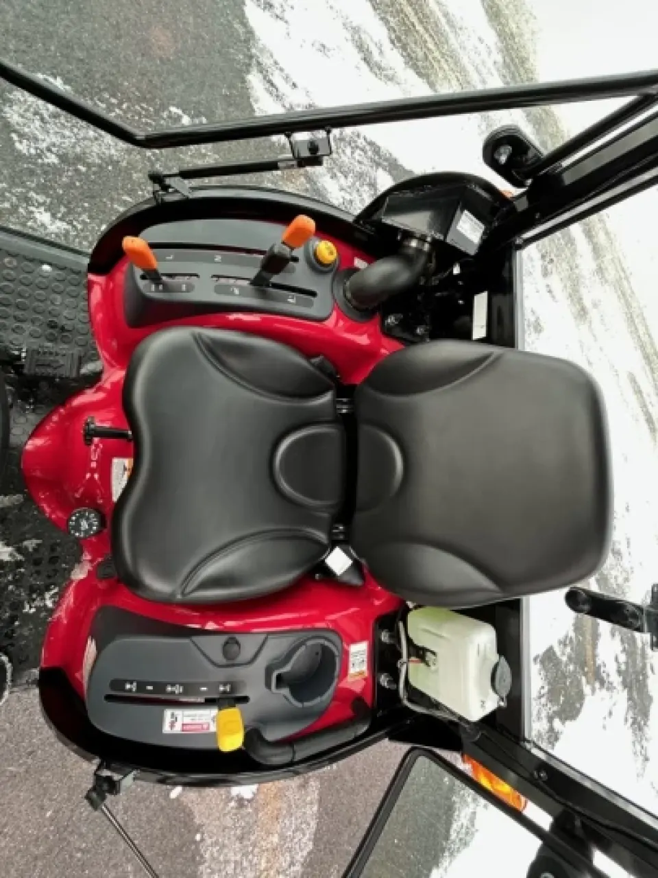 TYM T224H Cabine 2026 — vue 10