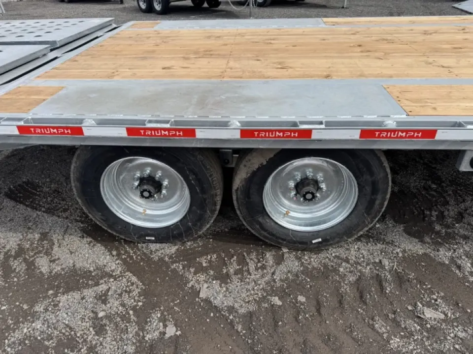 Triumph 102x20+5 Deckover | Essieux double 8 000lb | 2025 — vue 4